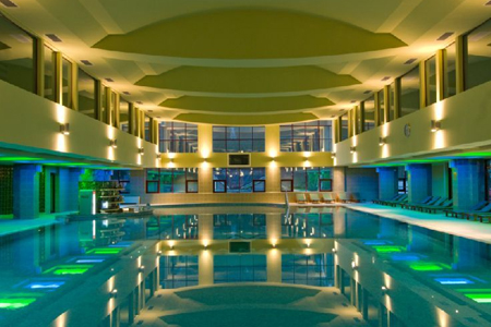 Bar de zi, Piscina Piatra Mare