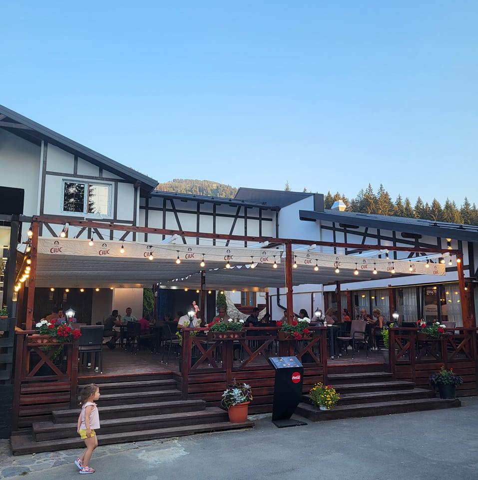 RESTAURANT CAPRA NEAGRĂ - RUSTIC